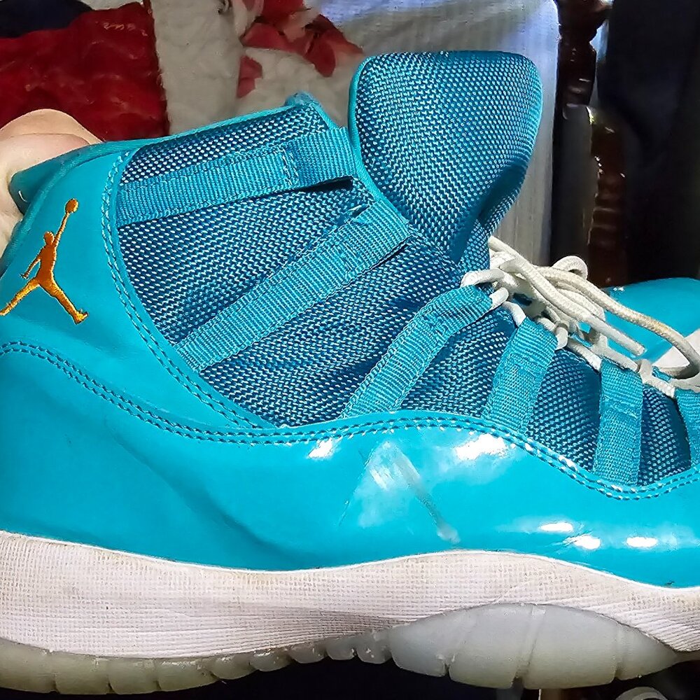 Nike Air Jordans 11 Miami Dolphins edition